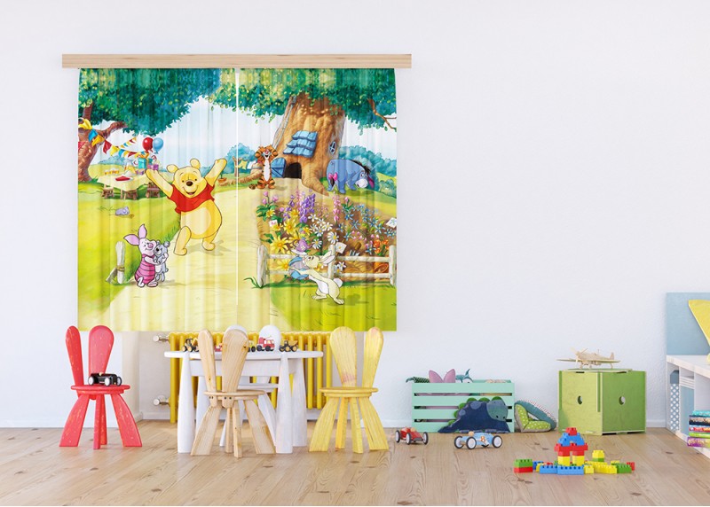 Medvídek Pú na slavnosti, Disney, záclony AG Design, 180 x 160 cm, 2 díly, pro dětské pokoje, FCS XL 4309