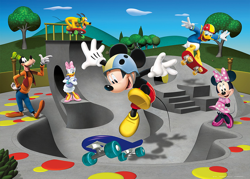 Mickey Mouse s kamarády na skejtech, Disney, AG Design, fototapeta do dětského pokoje, lepidlo součástí balení, 155x110